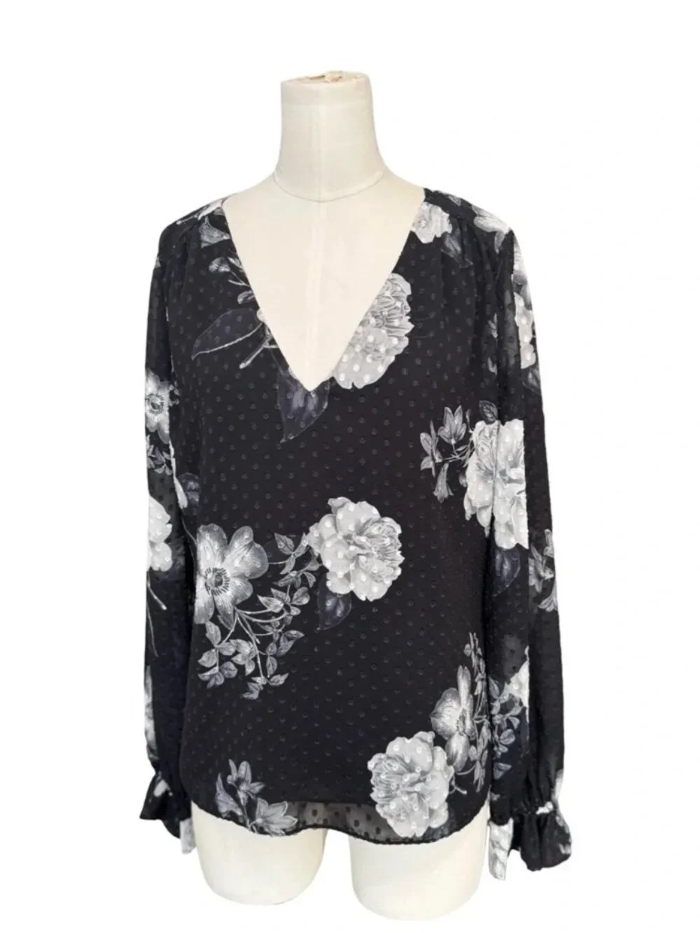 White House Black Market Black Floral Swiss Dot Blouse Size M - Picture 2 of 7
